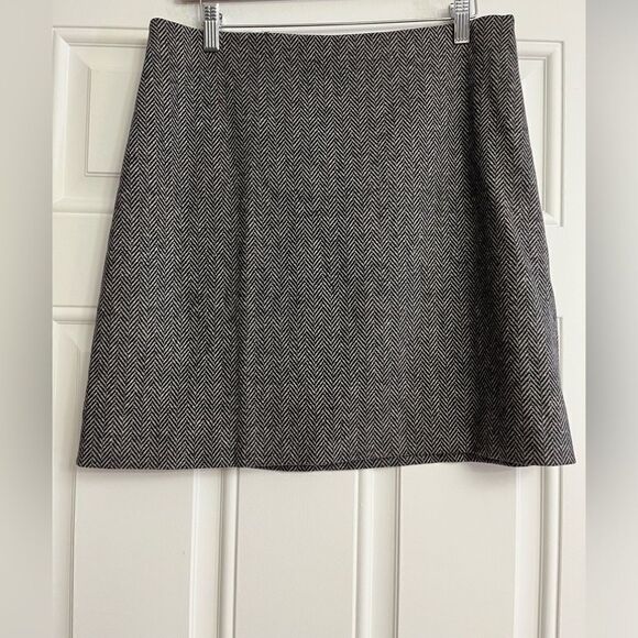 THEORY
Abbot Herringbone Mini Skirt NWT Size 10 - Picture 1 of 8